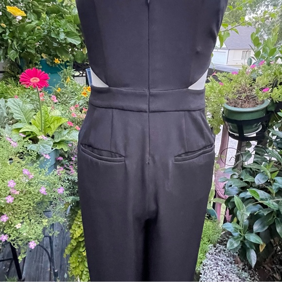 Bebe Wide Leg Cropped Length Halter Cut-out Jumpsuit Black Size 6 - Picture 11 of 14